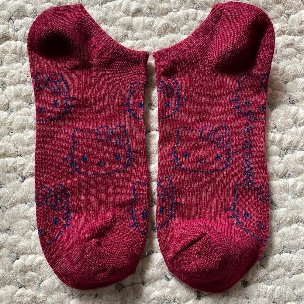 HELLO KITTY Cat Face black cherry red socks NEW! Limited Edition sanrio 78 adult